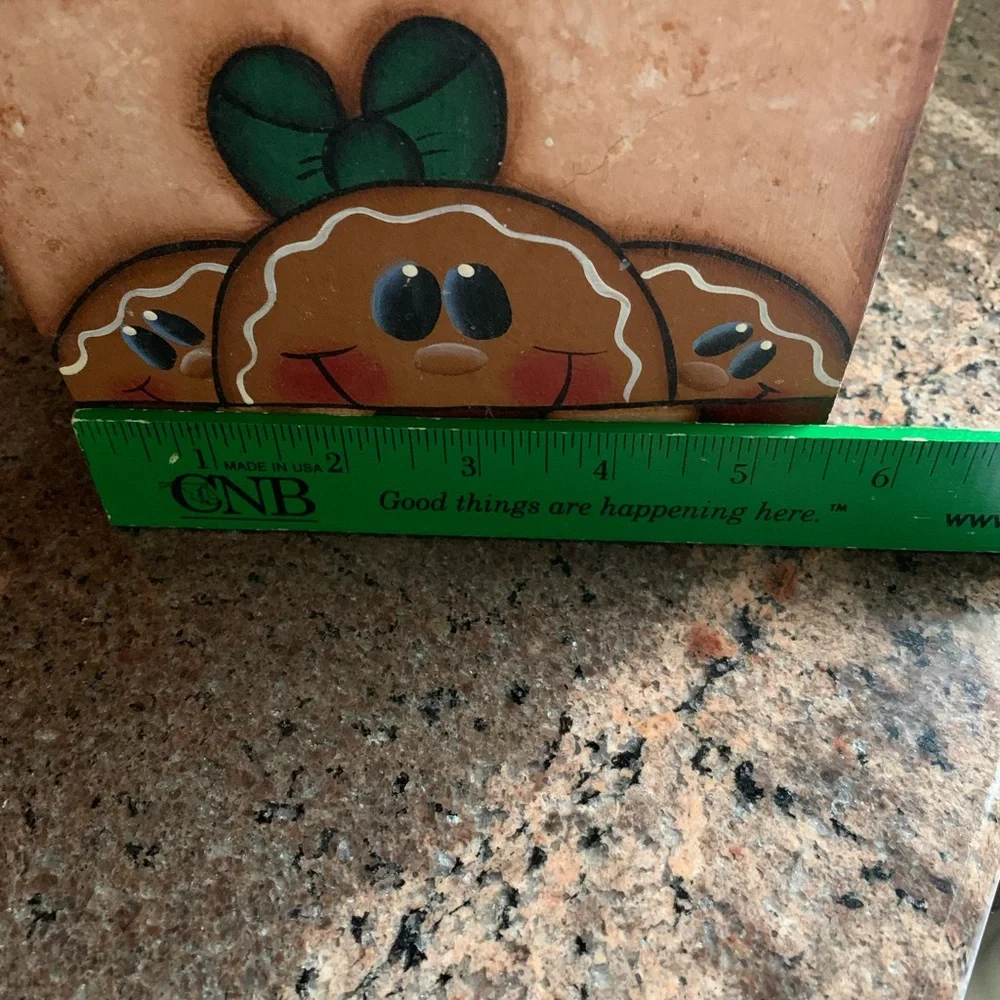 Gingerbread Paper Towel Holder - Picture 3 of 6